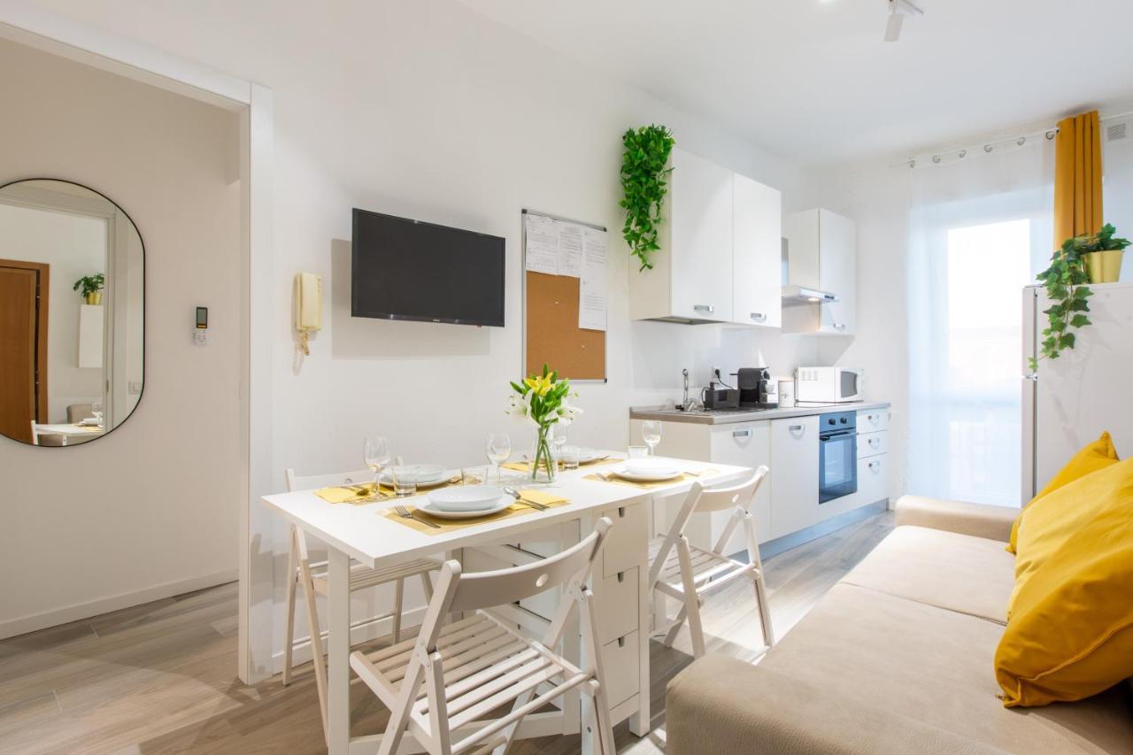 Milano City Apartments - Stylish House Free Wifi-Parking-Airport 외부 사진